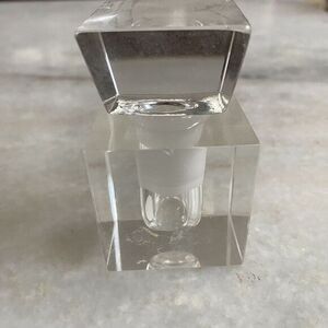 VINTAGE IW RICE & CO INC CUT CRYSTAL PERFUME BOTTLE CUBE DESIGN W/ STOPPER JAPAN